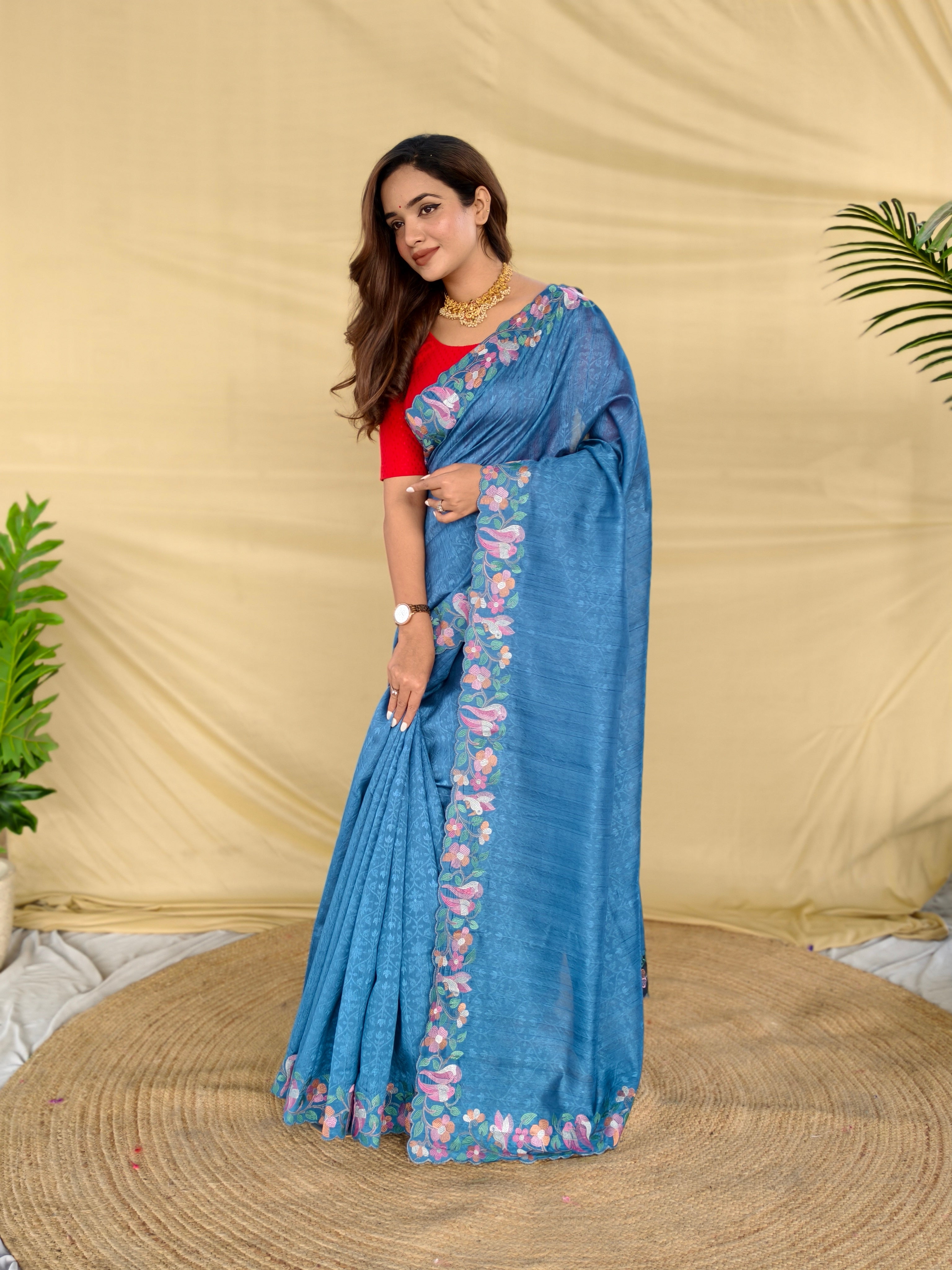 Aethiz Premium Saree
