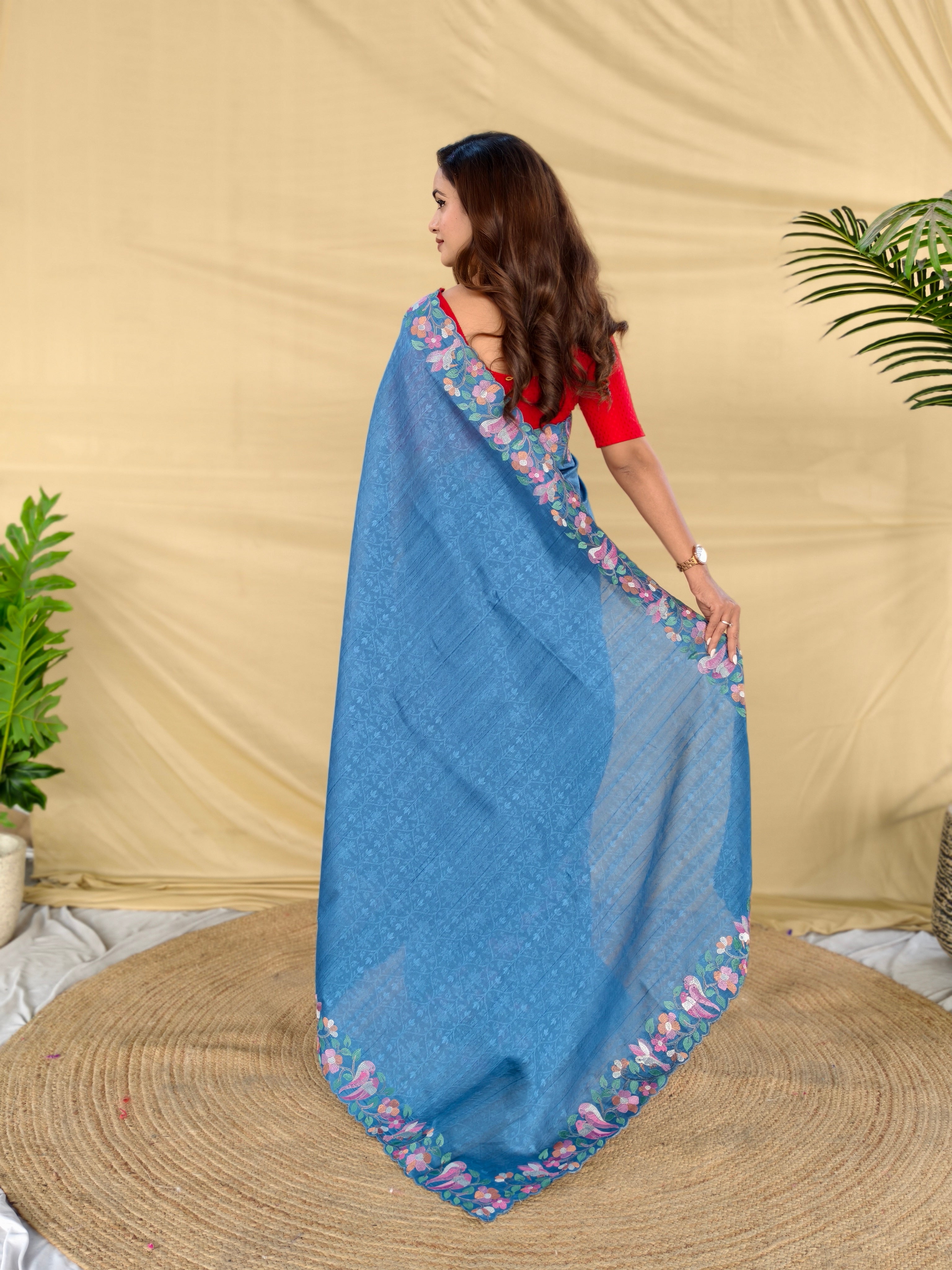 Aethiz Premium Saree