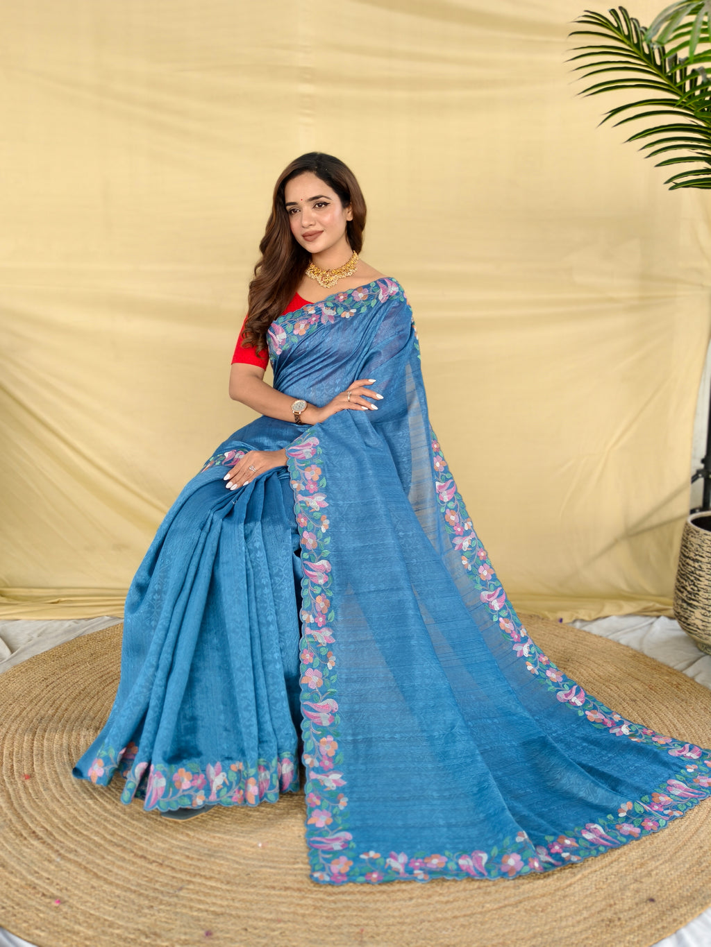 Aethiz Premium Saree